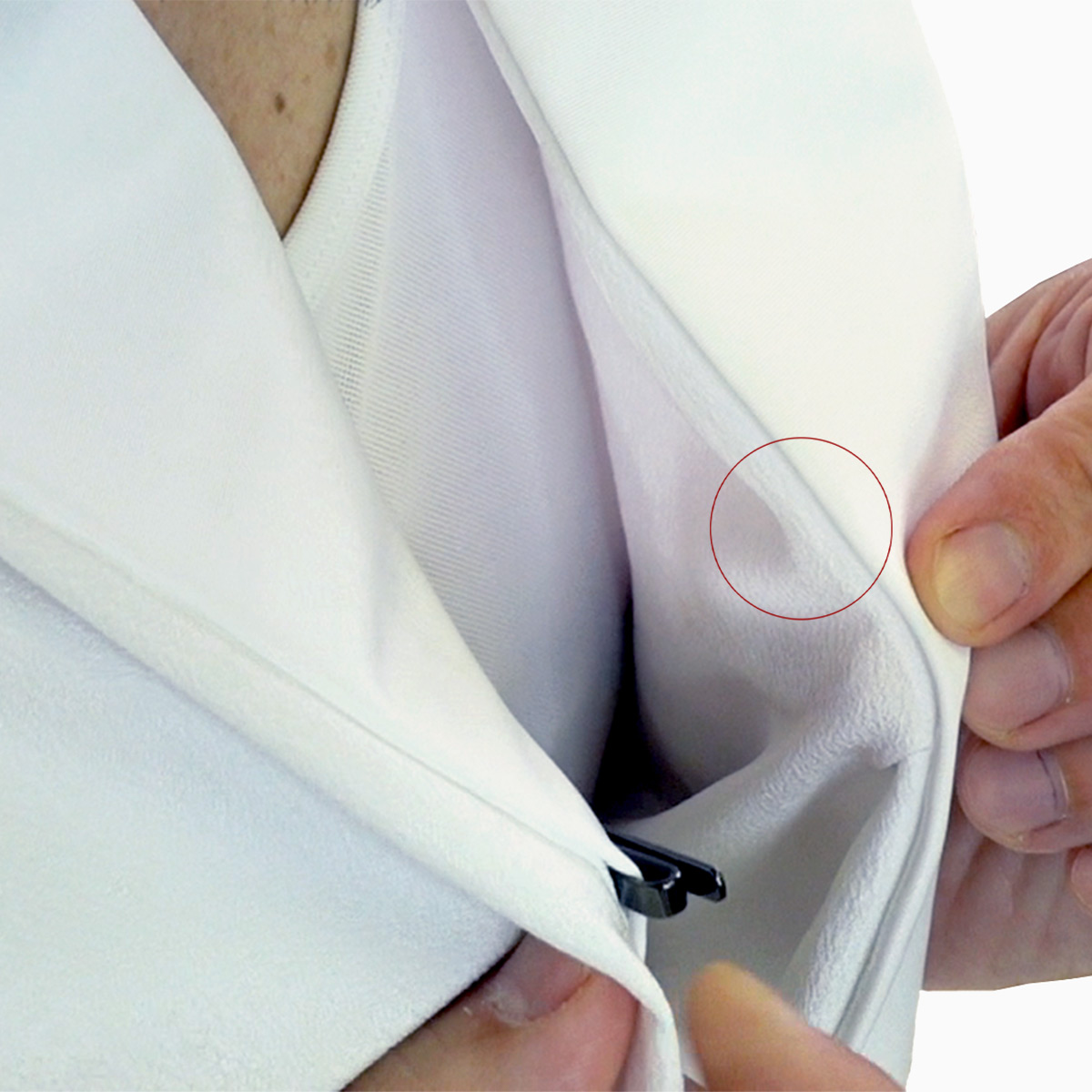 衿止めの使い方3