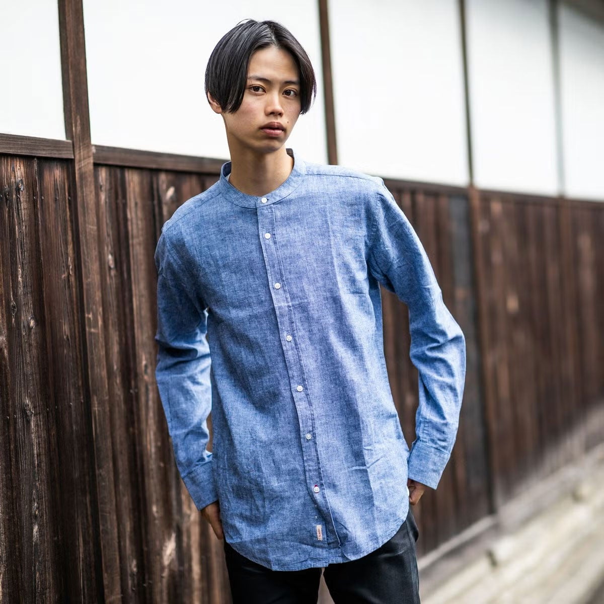 スタンドカラーシャツ