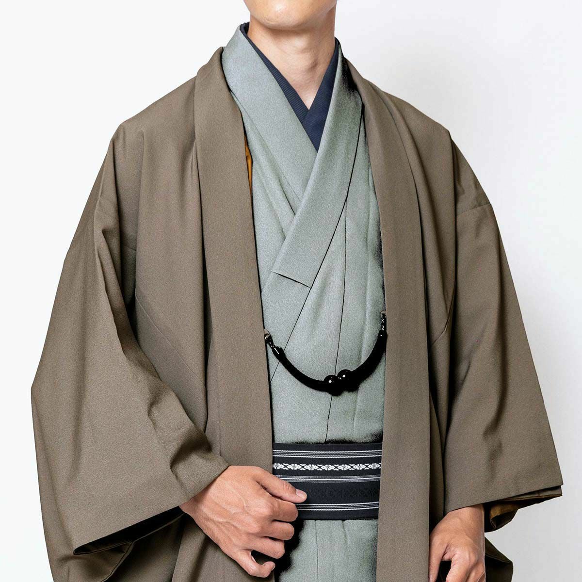 着物グレー×羽織淡茶