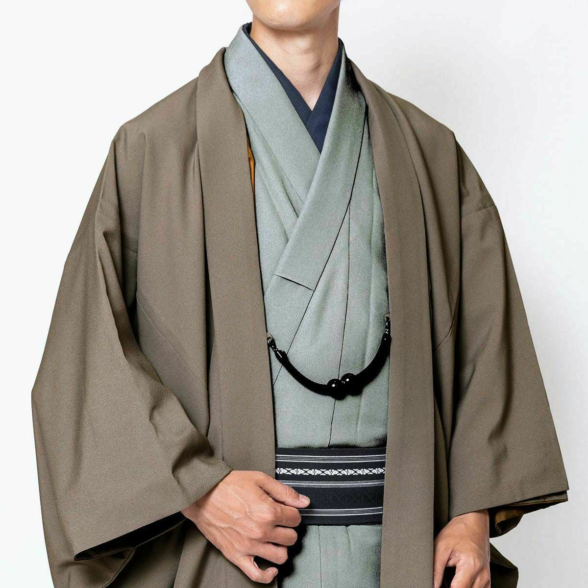 着物グレー×羽織淡茶