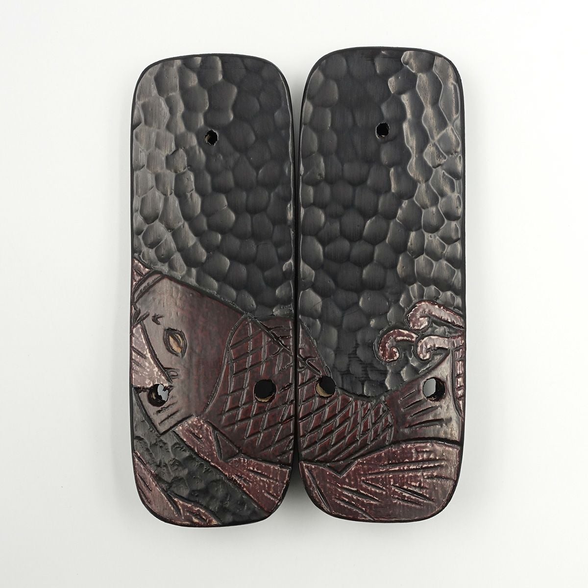 桐下駄 鎌倉彫 27cm位まで対応 刀痕 鯉