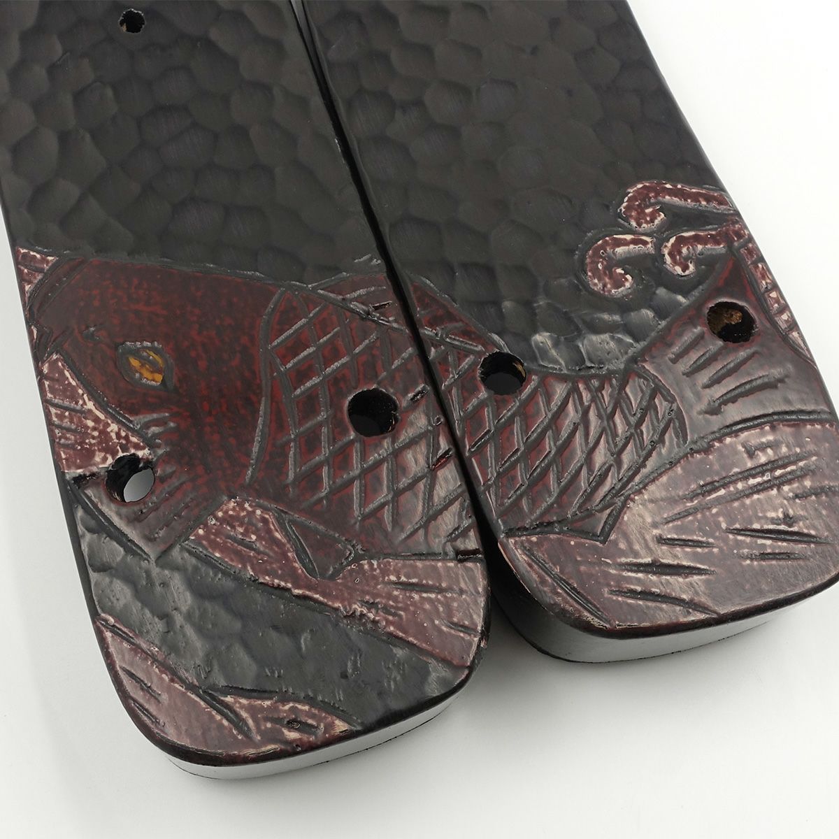 桐下駄 鎌倉彫 27cm位まで対応 刀痕 鯉