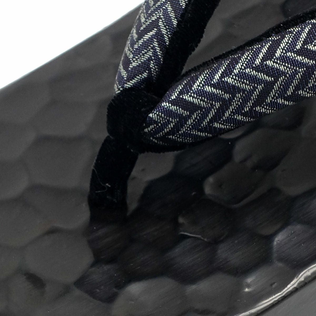 桐下駄 鎌倉彫 27cm位まで対応 刀痕 鯉