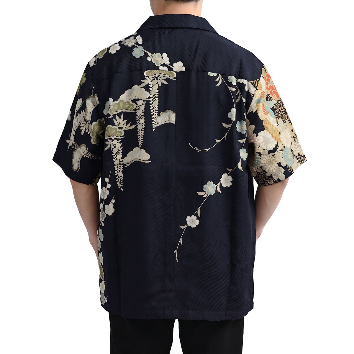 和柄のアロハシャツ 正絹 振袖 黒